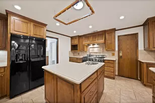 1008 Loch Lomond Dr, Arlington, TX 76012 - Photo 14