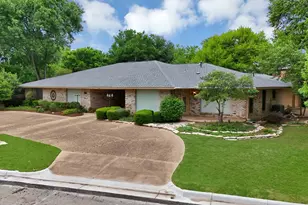 1008 Loch Lomond Dr, Arlington, TX 76012 - Photo 12