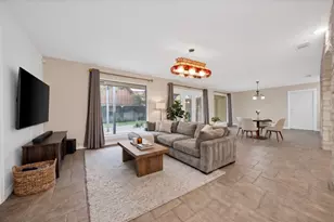 1008 Loch Lomond Dr, Arlington, TX 76012 - Photo 8