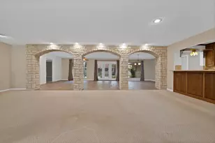 1008 Loch Lomond Dr, Arlington, TX 76012 - Photo 4