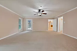 1008 Loch Lomond Dr, Arlington, TX 76012 - Photo 22