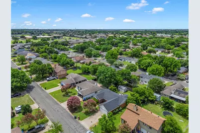 2105 Real Drive, Waco, TX 76712 - Photo 34