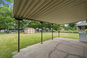 1203 N Reagan St, West, TX 76691 - Photo 18