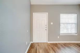 814 Walnut St, Burleson, TX 76028 - Photo 2