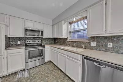 735 Danvers Lane, Mansfield, TX 76063 - Photo 10