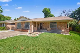 1303 Charleston Dr, Garland, TX 75041 - Photo 2