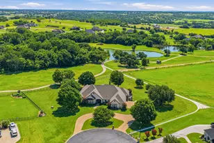 241 Pinnacle Peak Ln, Weatherford, TX 76087 - Photo 2