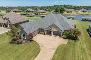 2009 Canaveral Ct, Granbury, TX 76048 - Photo 2