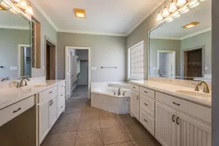 2009 Canaveral Ct, Granbury, TX 76048 - Photo 18