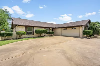 5707 Choctaw Drive, Granbury, TX 76049 - Photo 2