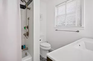 1600 Royal Oaks Dr, Waco, TX 76710 - Photo 22