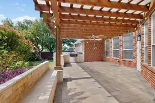 1812 Meadow Ridge Dr, Flower Mound, TX 75028 - Photo 2