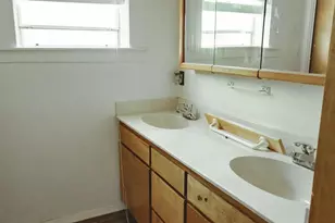 423 Elm St, Ranger, TX 76470 - Photo 4