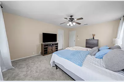 2204 Canterbury Park Drive, Grand Prairie, TX 75050 - Photo 22