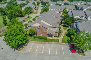 2204 Canterbury Park Dr, Grand Prairie, TX 75050 - Photo 4