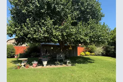 1016 Cliff Drive, Graham, TX 76450 - Photo 32