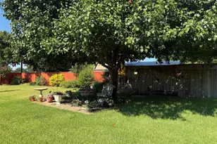 1016 Cliff Dr, Graham, TX 76450 - Photo 24