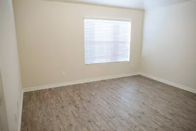 1602 Bobolink Drive, Ennis, TX 75119 - Photo 6