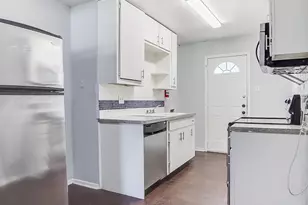 2725 Patricia Ln, Garland, TX 75041 - Photo 8