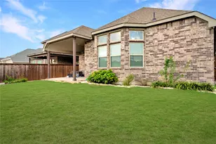 2745 Bechtol St, Garland, TX 75042 - Photo 2