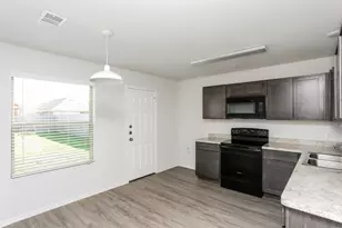 1600 Mark Ln, Ennis, TX 75119 - Photo 4