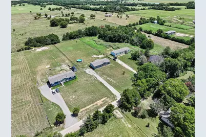 1235 County Road 1400, Ravenna, TX 75476 - Photo 32