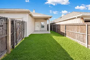 9113 Holliday Ln, Aubrey, TX 76227 - Photo 32