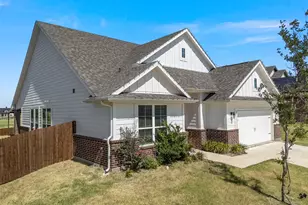 801 Taliaferro Trl, Springtown, TX 76082 - Photo 2