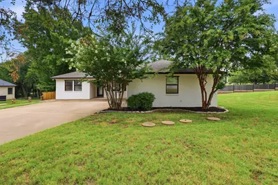 9705 Rosalie Court, Granbury, TX 76049 - Photo 4