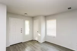 1407 Matthew Dr, Ennis, TX 75119 - Photo 4