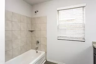 1407 Matthew Dr, Ennis, TX 75119 - Photo 10