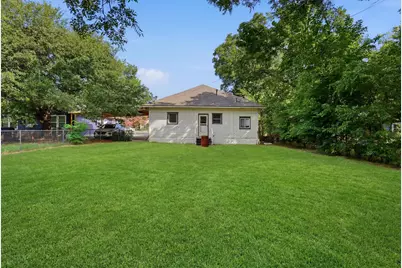 411 Poindexter Avenue, Cleburne, TX 76033 - Photo 24