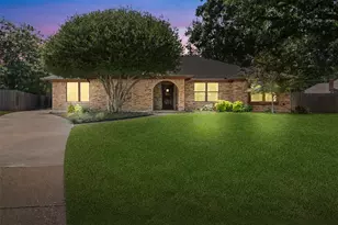 4812 Arabian Ct, Arlington, TX 76017 - Photo 1