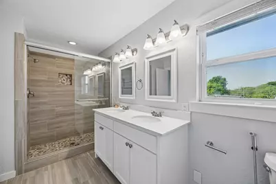 2623 Heatherwood Drive, Dallas, TX 75228 - Photo 10
