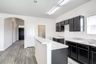2038 Dyer Dr, Lancaster, TX 75146 - Photo 4
