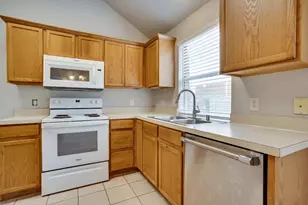 2008 Lamprey Cir, Denton, TX 76210 - Photo 12