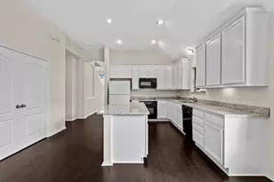 2356 Aurora Dr, Little Elm, TX 75068 - Photo 12