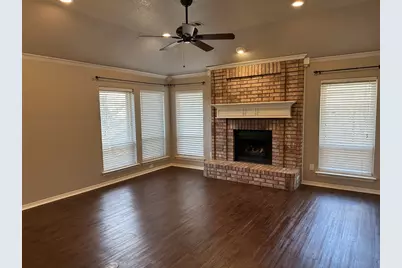2751 Crystal Glenn Circle, Hurst, TX 76054 - Photo 10
