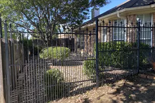 2751 Crystal Glenn Cir, Hurst, TX 76054 - Photo 26