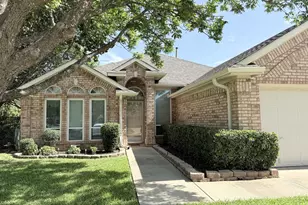 2751 Crystal Glenn Cir, Hurst, TX 76054 - Photo 2