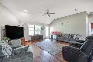 8525 County Rd 528, Burleson, TX 76028 - Photo 10