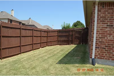 9638 Castlerock Trail, Frisco, TX 75033 - Photo 32