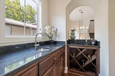 3827 Holland Avenue #B, Dallas, TX 75219 - Photo 18