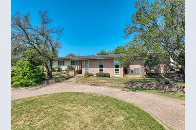 610 W Park Avenue, Weatherford, TX 76086 - Photo 1