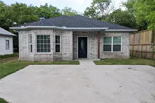 1411 S Walnut St, Sherman, TX 75090 - Photo 1
