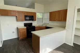 202 Chamblin Dr, Cedar Hill, TX 75104 - Photo 6