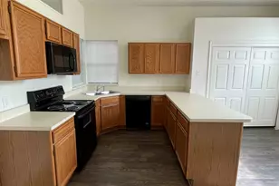 202 Chamblin Dr, Cedar Hill, TX 75104 - Photo 4