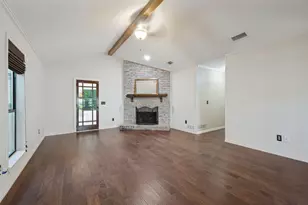 212 W Graham St, McKinney, TX 75069 - Photo 8