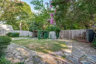 212 W Graham St, McKinney, TX 75069 - Photo 24