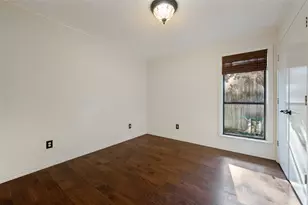212 W Graham St, McKinney, TX 75069 - Photo 14